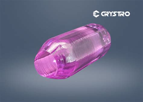  Yttrium Aluminum Garnet -  The Unsung Hero of High-Powered Lasers and Efficient LEDs!