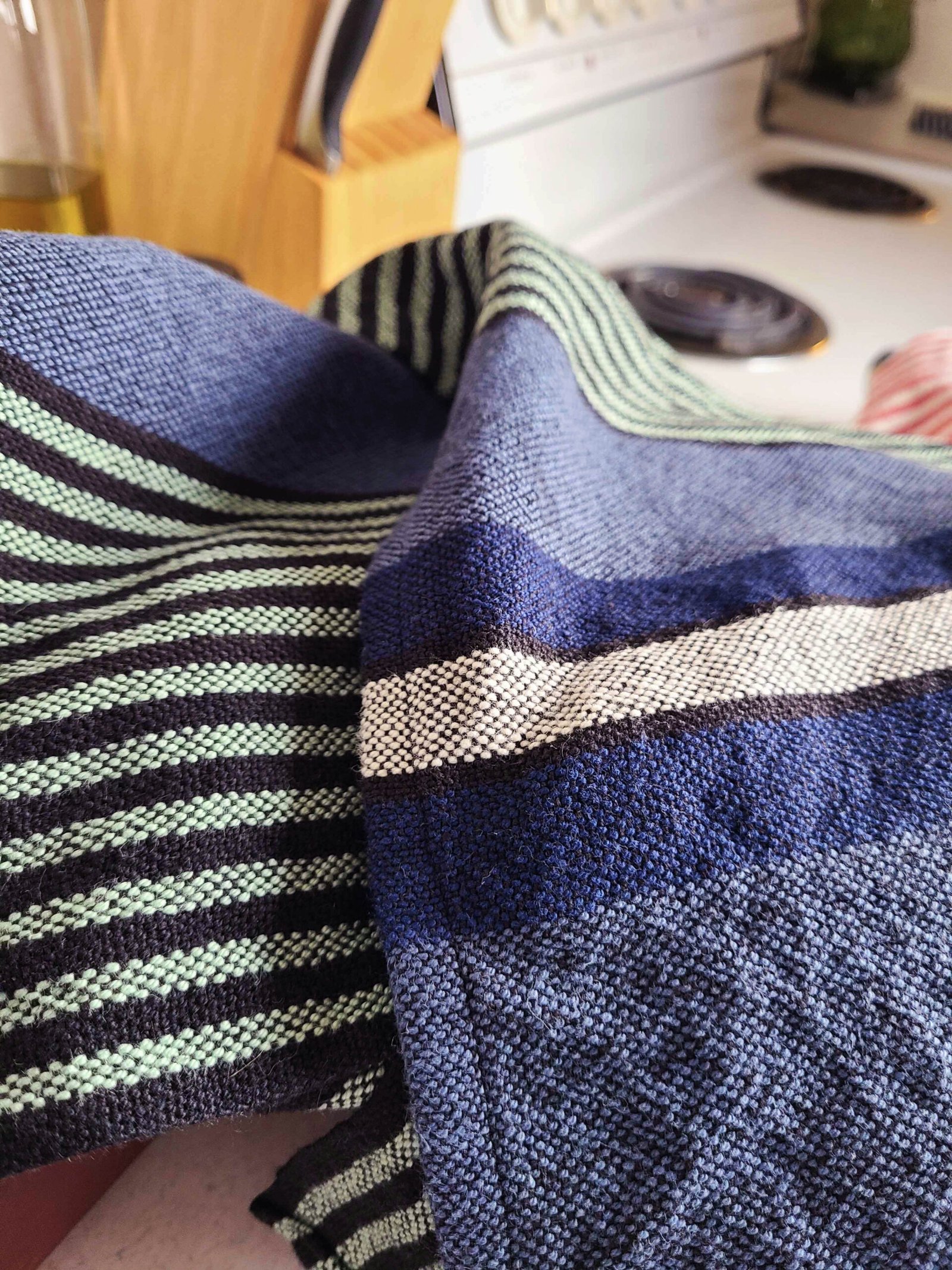 Signature Stripes Tea Towel in Aegean - Image 4