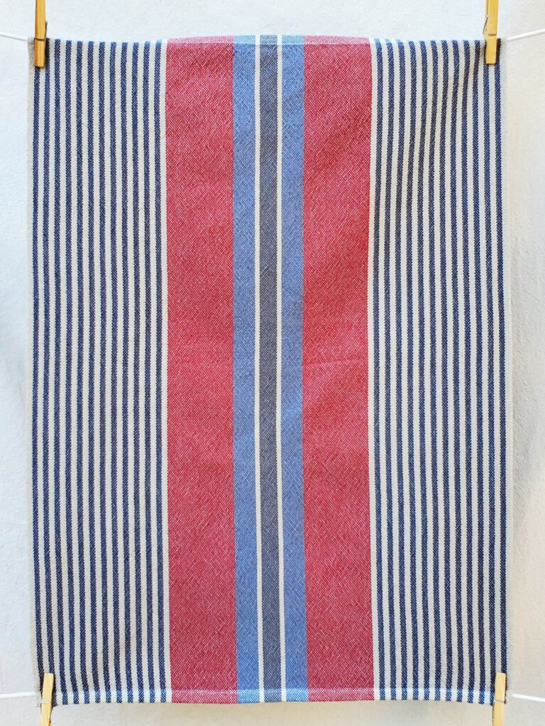 Signature Stripes Tea Towel in Classic