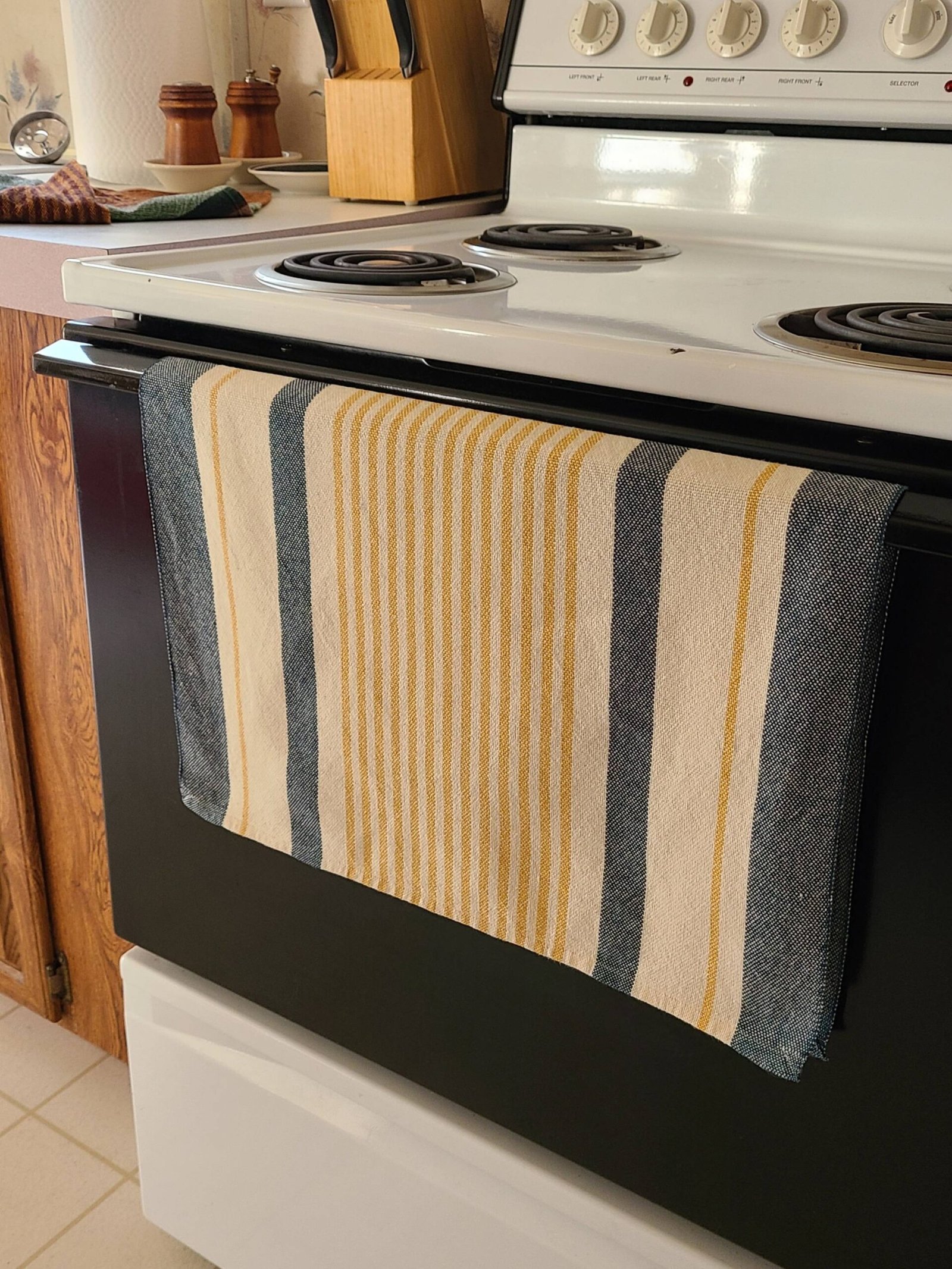 Handwoven Cotton Tea Towel in Nautical - Image 3